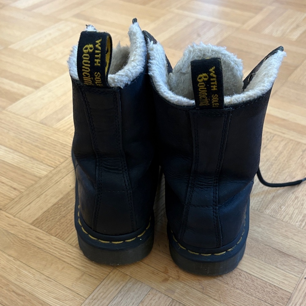 Dr Martens Serena Leather Boots with fur lining - Picture 3 of 7